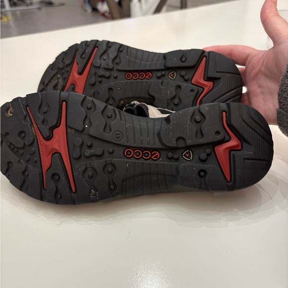 ECCO Women's Black and Cream Sandals - Picture 12 of 12